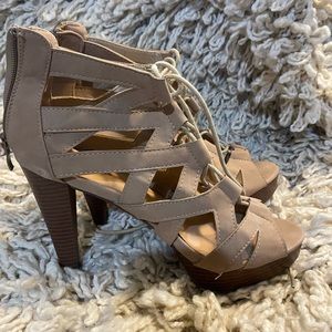 Fabulous heels size 10 just in time for fall